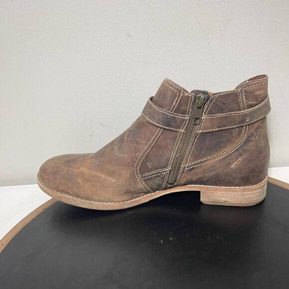 CAT Mazzy Mid Cut Slip On Ankle Boots Rugged Brown Leather Biker Bootie Women 10 - Picture 6 of 12